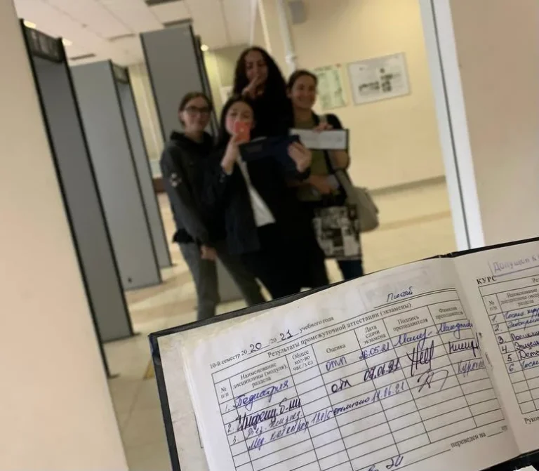 Сессия на 5 курсе мединститута Сессия на 5 курсе мединститута